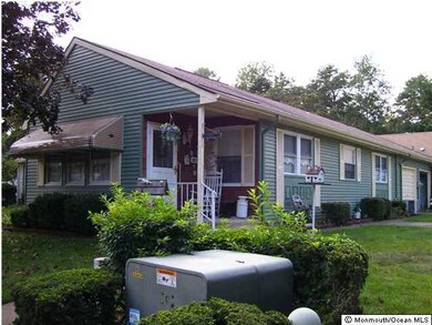 8D Pembroke Ln unit B, Whiting, NJ 08759 - photo 2