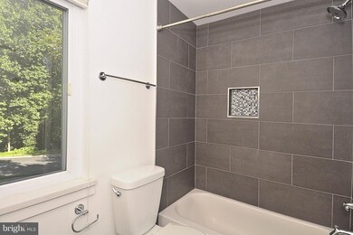 11744 Decade Ct, Reston, VA 20191 - photo 7