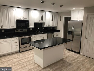 6235 Oak Hill Dr, Sykesville, MD 21784 - photo 4