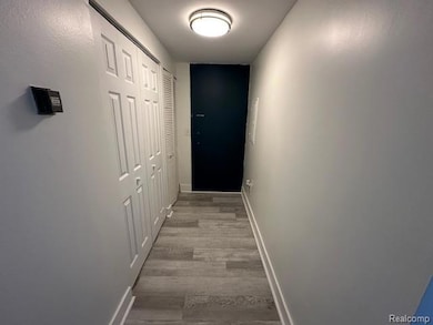 East Cooperative Lafayette unit 1209, Detroit, MI 48207 - photo 7