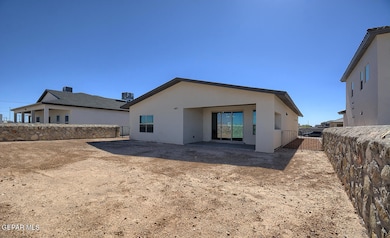 13833-Centro-Vista-Back-2