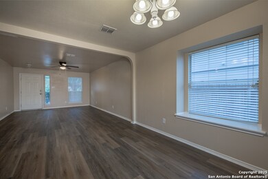 9006 Clearwood Path, Universal City, TX 78148 - photo 7