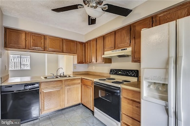 19120 Willow Spring Dr, Germantown, MD 20874 - photo 5