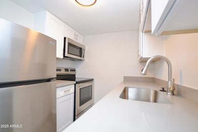 44 E Roanoke Ave unit 8, Phoenix, AZ 85012 - photo 3