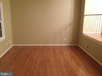 2076 Pilgrim Dr, Woodbridge, VA 22192 - photo 6