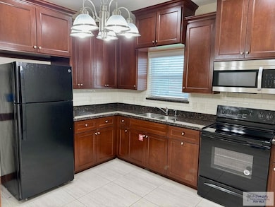 2611 E Eisenhower Ave unit 50, Alton, TX 78573 - photo 4