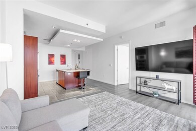 The Martin unit 2406, Las Vegas, NV 89103 - photo 5