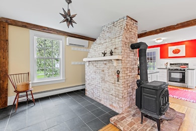 323 runaround pond rd durham-22