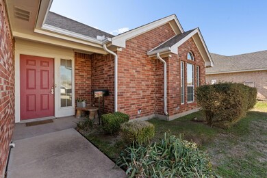 217 Rose Ave, Cleburne, TX 76033 - photo 4