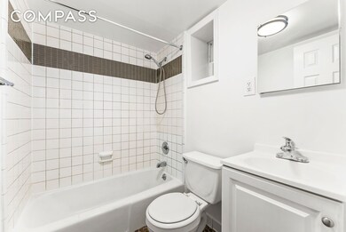 331 E 92nd St unit 3B, New York, NY 10128 - photo 6