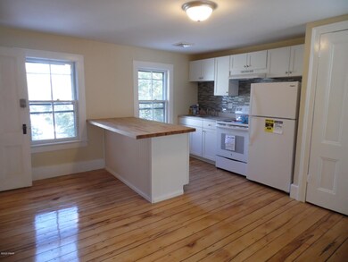 107 E Ann Apt 2 St, Milford, PA 18337 - photo 3