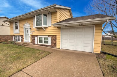 4430 W Guadalupe Cir, East Chicago, IN 46312 - photo 2