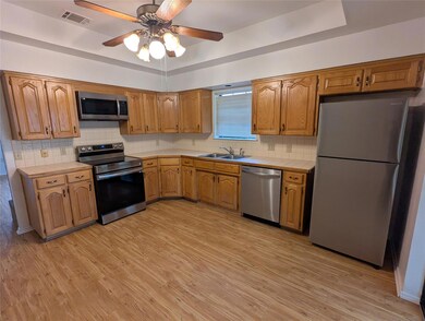 214 Lanham Ct, White Settlement, TX 76108 - photo 5