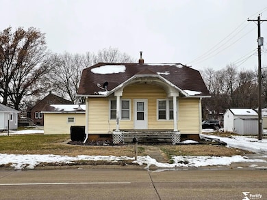 815 S Main St, Wilber, NE 68465 - photo 2