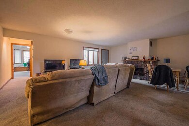 2904 Clover Way Columbia MO-small-006-25