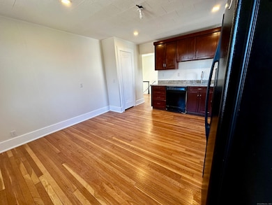 336 Federal Rd unit 2nd floor, Brookfield, CT 06804 - photo 2