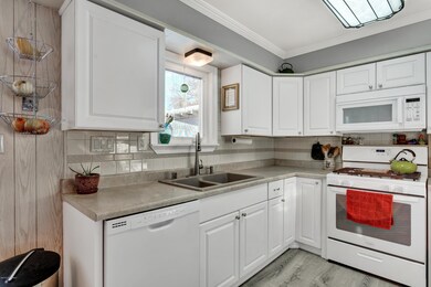 Kitchen (2)