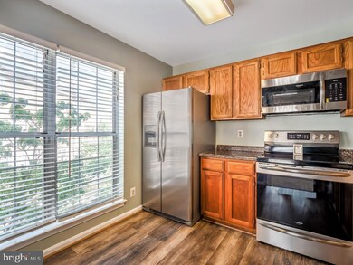 8111 Bayonet Way unit 202, Manassas, VA 20109 - photo 4