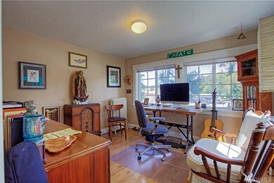 2215 E Day Island Blvd W, University Place, WA 98466 - photo 5