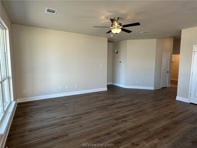 10607 Scarlet Peak Ct, College Station, TX 77845 - photo 6