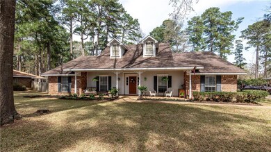 2006 Chase Crossing over 2700 Square feet has beau