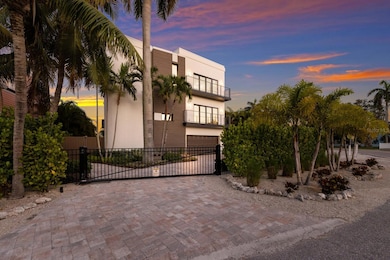 201 N Harbor Dr, Holmes Beach, FL 34217 - photo 6