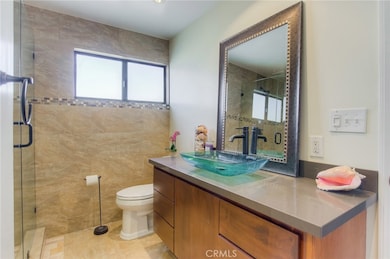 Remodeled spa like master bathroom