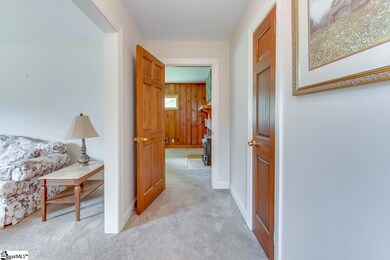 210 Hawthorne Dr, Simpsonville, SC 29680 - photo 5