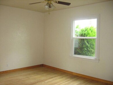 2333 Applegate Ave, Klamath Falls, OR 97601 - photo 4