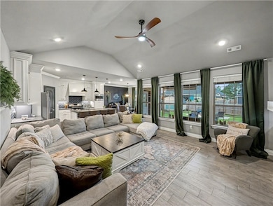 921 W Ashmore Landing Loop, Centerton, AR 72719 - photo 5