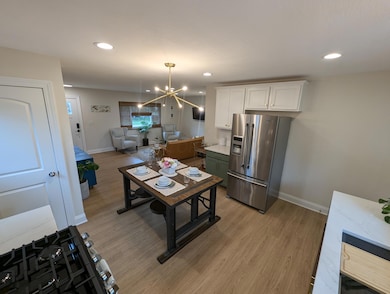 6 Kitchen 1