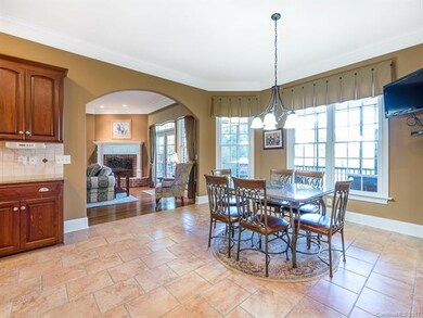 Casual Dining Area