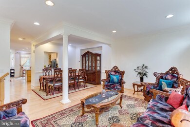 10353 Fitzpatrick Ln, Oakton, VA 22124 - photo 6