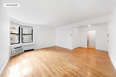 330 E 70th St unit 5G, New York, NY 10021 - photo 4