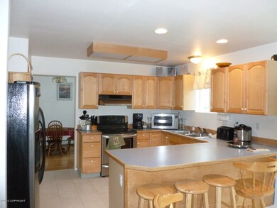 Kitchen with Breakfast Bar