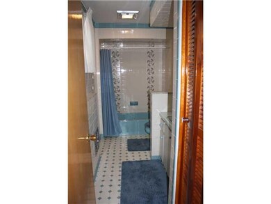 Full Bath.
