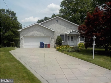 213 Paul Dr, Moorestown, NJ 08057 - photo 2