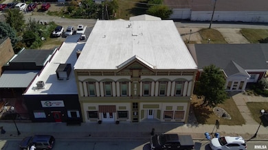 412 & 414 S Locust St, Delavan, IL 61734 - photo 4