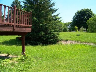 N4808 Parkview Dr, Helenville, WI 53137 - photo 3