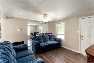 915 N Austin St, Wingate, NC 28174 - photo 6