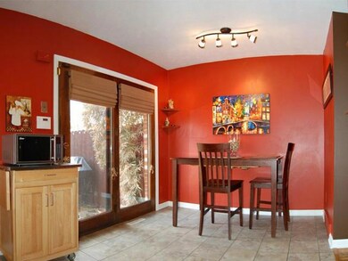 Kitchen Eating Area