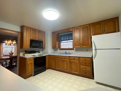 526 Pinetree Rd, Kohler, WI 53044 - photo 7