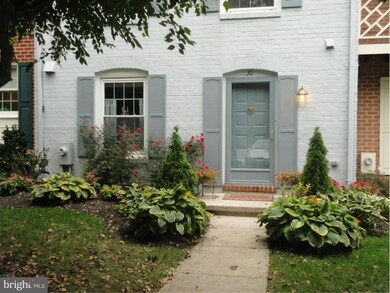 30 Inverin Cir, Lutherville Timonium, MD 21093 - photo 2