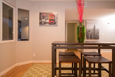 8313 E Plaza -124