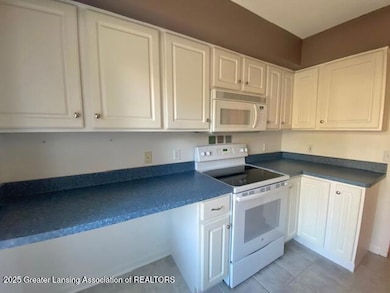 1853 Burrwood Cir, East Lansing, MI 48823 - photo 5