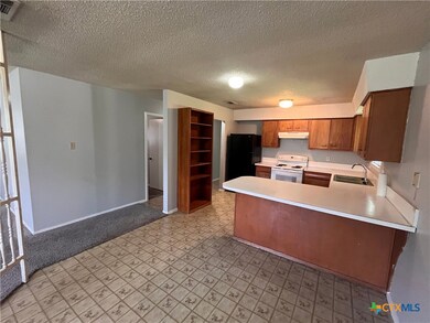 902 Hazelton St unit 4, San Marcos, TX 78666 - photo 6