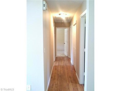 1038 Briles Dr, Asheboro, NC 27205 - photo 4