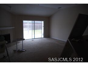 Family Room w/Fireplace