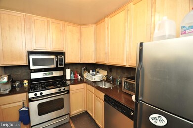 Van Ness East unit 1033, Washington, DC 20008 - photo 5