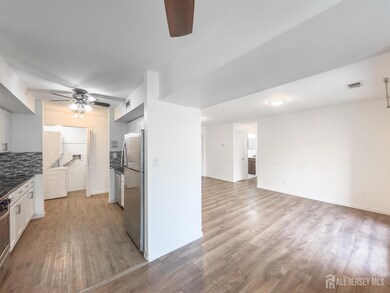 2 Powderhorn Ct unit 21, Woodbridge, NJ 07095 - photo 3